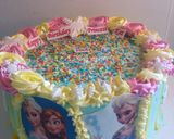 A picture of step 6 of Strawberry mint cake.