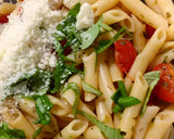 Foto del paso 5 de la receta: Ensalada de pasta con tomates cherry, albahaca y orégano