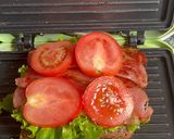 Hình bước làm 4 của món Bữa Sáng Ngon Với Sandwish, Bacon, Trứng, Cheese