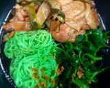 รูปขั้นตอนการทำที่ 4 ของ บะหมี่หยกไก่และกระดูกอ่อนตุ๋นเต้าซี่