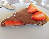 Foto del paso 8 de la receta: Tarta de crema de chocolate con fresas🥧🍓