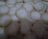 Foto langkah ke 4 dari resep Kerupuk nasi pedas gurih renyah.