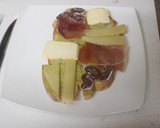 Foto del paso 5 de la receta: Pan con embutido y mayonesa de aguacate