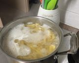 Foto langkah ke 1 dari resep Penne with Ricotta cheese.