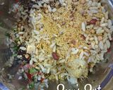 A picture of step 2 of Diet Bhel with Moong Sprouts.