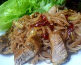 รูปขั้นตอนการทำที่ 3 ของ เส้นเล็กแกงฮังเลคั่วแห้ง #leftovermakeover #upcycle no.8