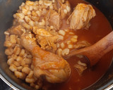 Foto del paso 3 de la receta: Pozole delicioso de cerdo y pollo