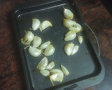 Foto del paso 4 de la receta: Solomillo de cerdo a la plancha con papas chips y aceite de ajo