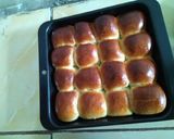 Foto langkah ke 8 dari resep Soft and fluffy dinner rolls.