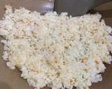 Foto langkah ke 2 dari resep Garlic Butter Rice.