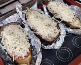 Foto del paso 4 de la receta: Berenjenas gratinadas rellenas de picadillo cubano
