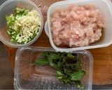 รูปขั้นตอนการทำที่ 1 ของ อกไก่ผัดกะเพรา (ผัดน้ำ ปรุงน้อย)