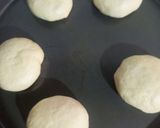 A picture of step 7 of Pizza Buns.