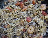 Foto del paso 4 de la receta: Revuelto vegetal de gulas, al estilo de mi hijo
