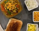 મિસળ પાઉં (Misal Paav Recipe In Gujarati) રેસીપી સ્ટેપ5ફોટો