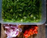Foto langkah ke 1 dari resep Tumis Buncis Saus Tiram.