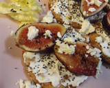 Foto del paso 2 de la receta: Tostadas con brevas y queso feta