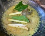Foto langkah ke 3 dari resep Sayap & Brutu Ayam Goreng Lengkuas byTia.