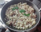 صورة لخطوة 5 من وصفة مفركة بطاطا باللحمه