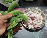 ताजी डबल बीन्स रस्सा भाजी (Beans Rassa Bhaji Recipe In Marathi) रेसिपी स्टेप 1 फोटो 