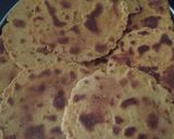 A picture of step 5 of Atta khakra.