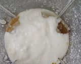 A picture of step 2 of Mango crush lassi.