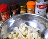 รูปขั้นตอนการทำที่ 1 ของ Easy Roasted Cauliflower