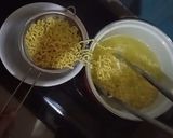 Foto langkah ke 4 dari resep Bakmi Goreng Sosis Spesial.