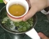 A picture of step 2 of Grapes Sharbat.
