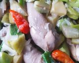 Foto langkah ke 4 dari resep Garang Asem Ayam Kampung.
