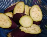 Foto langkah ke 1 dari resep Terong Kecap.