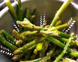 Foto del paso 5 de la receta: Blanquear espárragos