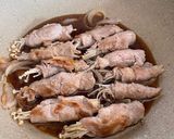 Foto langkah ke 2 dari resep Pork Enoki Roll.