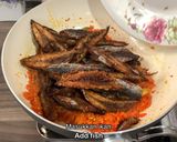 Foto langkah ke 4 dari resep Ikan Pindang Bumbu Daun Bawang.