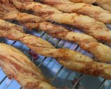 Foto langkah ke 5 dari resep Cheese Stick Puff Pastry.