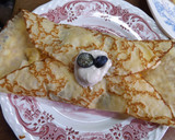 Foto del paso 3 de la receta: Crêpes rellenas de fruta, crema de requesón, yogurt griego con sirope de agave y canela