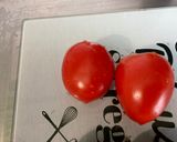 Une image de l'étape 4 de Salade de pommes de terre, tomates et oignon doux à l’ail frais et thon mariné.