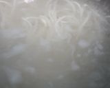 A picture of step 1 of Egg and onion noodles.