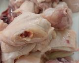 Foto langkah ke 3 dari resep Ayam kukus aromatik.