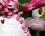 बार्बी डॉल केक (बिना अंडे के) (Barbie doll cake (Bina ande ke) recipe in Hindi) रेसिपी चरण 10 फोटो