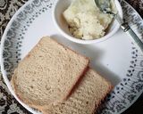 A picture of step 1 of Bread potato toast.