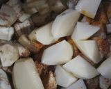 A picture of step 2 of Aloo baingan ki sabji.