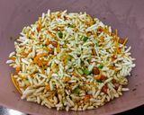 A picture of step 3 of Jhala Mudhi / Spicy Puffed Rice.
