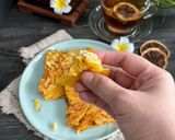 Gambar langkah 7 resipi Martabak Roti Jala.