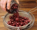 Meggyes vaníliapudingos süti recept fázis 1 fotója