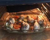 Foto del paso 5 de la receta: Muslos de pollo al horno con verduras