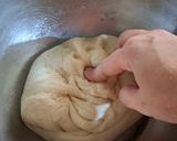 Foto langkah ke 5 dari resep Bakpao Isi Ayam (No Mixer).