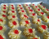 Foto langkah ke 2 dari resep Kue semprit.