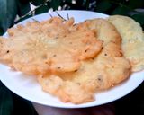 Hình bước làm 3 của món Bánh tai yến chiên mè