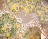 Foto del paso 2 de la receta: Fritos de acelga y choclo con pollo